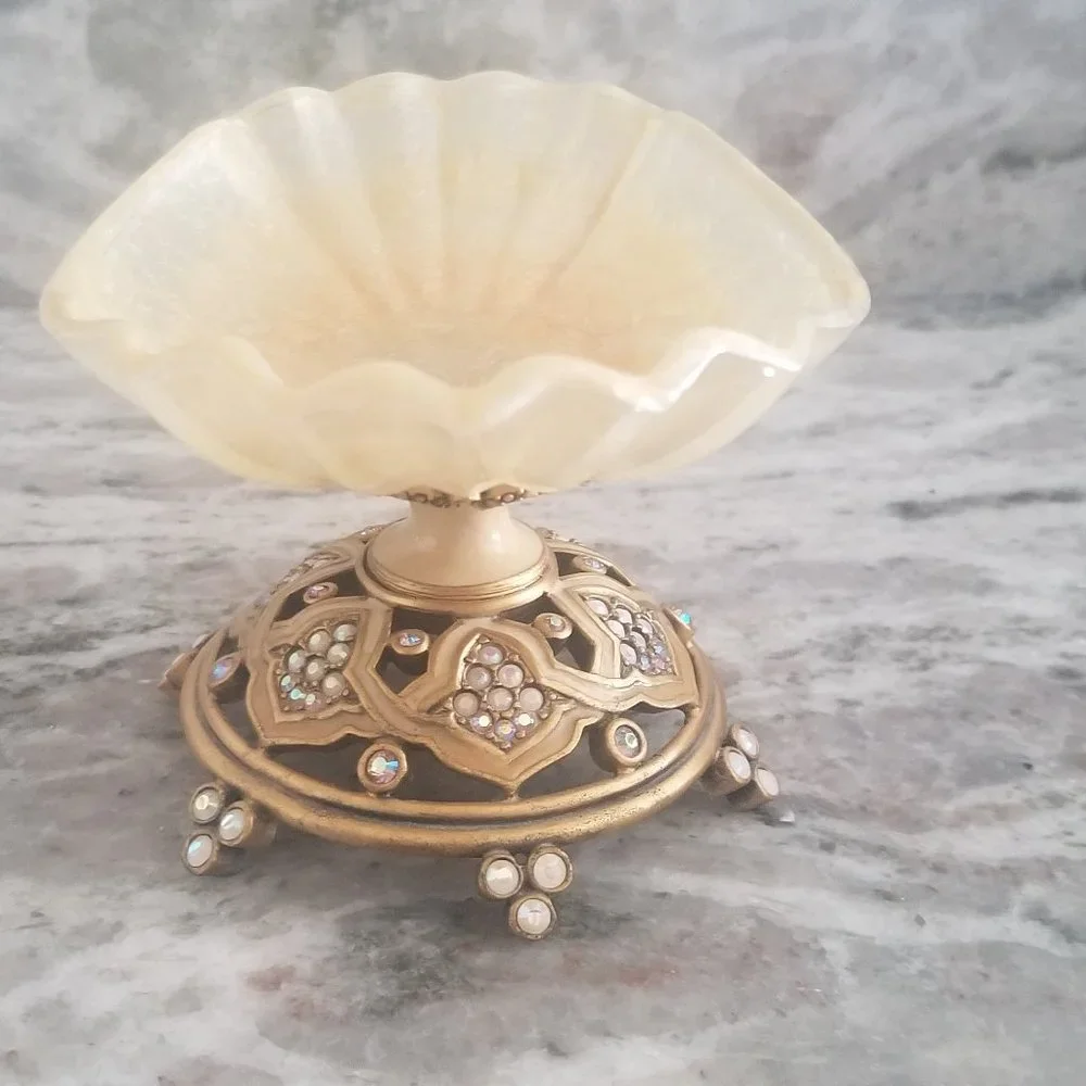 JAY STRONGWATER SHELL SHAPED SCROLL CRYSTAL ENAMEL VANITY SOAP DISH JEWELRY TRAY